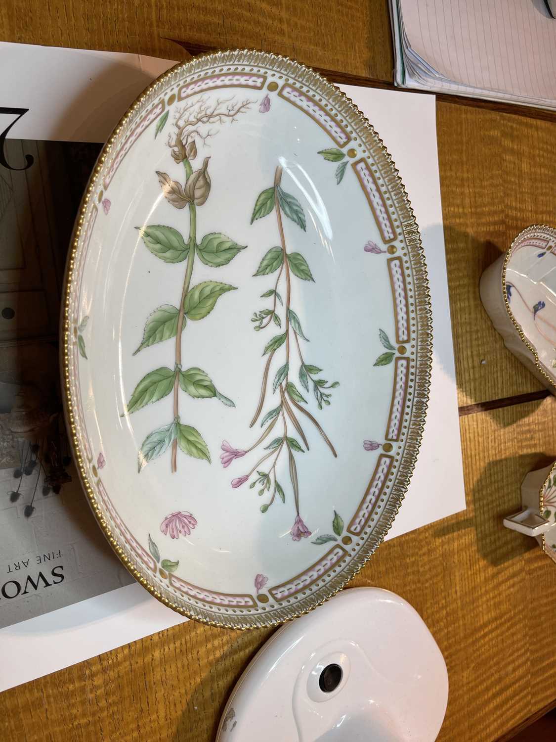 An extensive Royal Copenhagen 'Flora Danica' porcelain dinner service, - Bild 130 aus 139