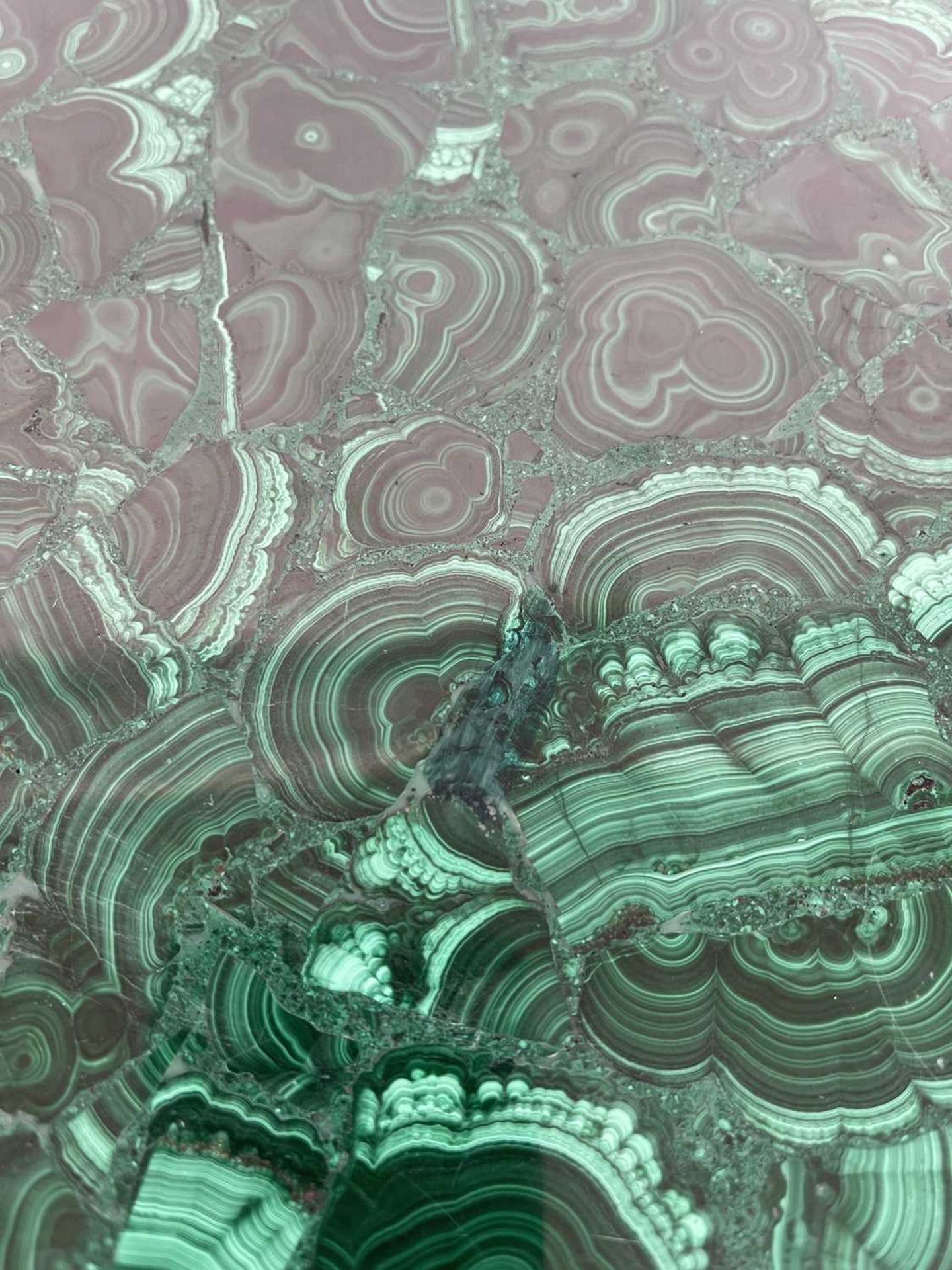 A near pair of malachite tabletops, - Image 20 of 55