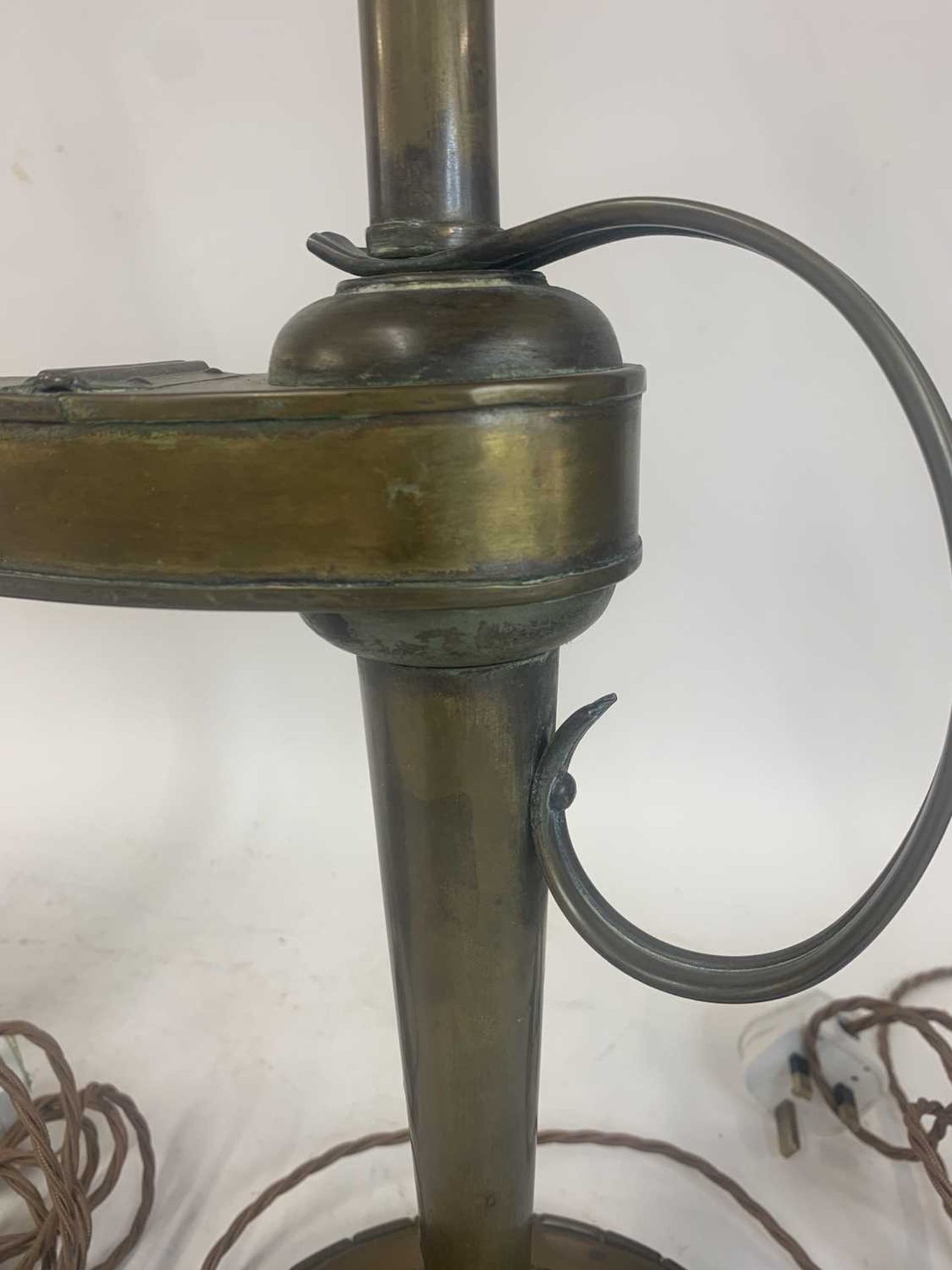 A pair of Victorian brassed metal lacemaker's lamps, - Bild 12 aus 22