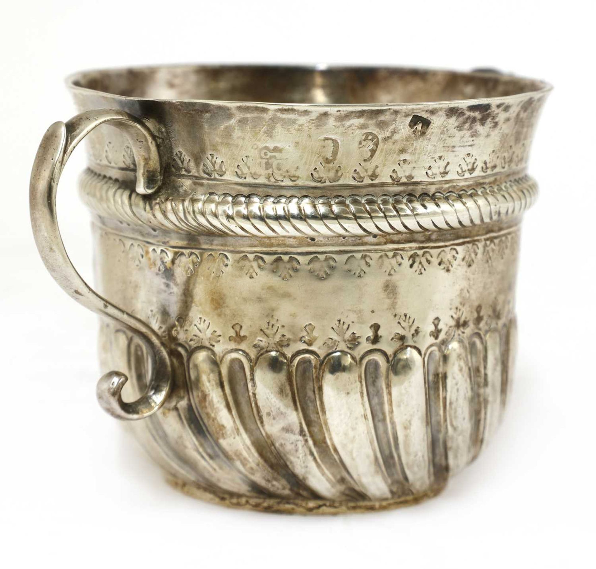 A George I Britannia silver porringer, - Image 5 of 6