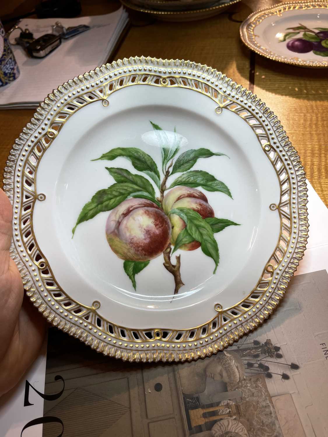 An extensive Royal Copenhagen 'Flora Danica' porcelain dinner service, - Bild 92 aus 139