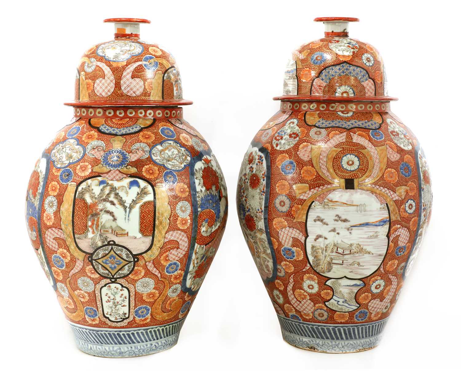 A large pair of Imari vases and covers, - Bild 3 aus 31