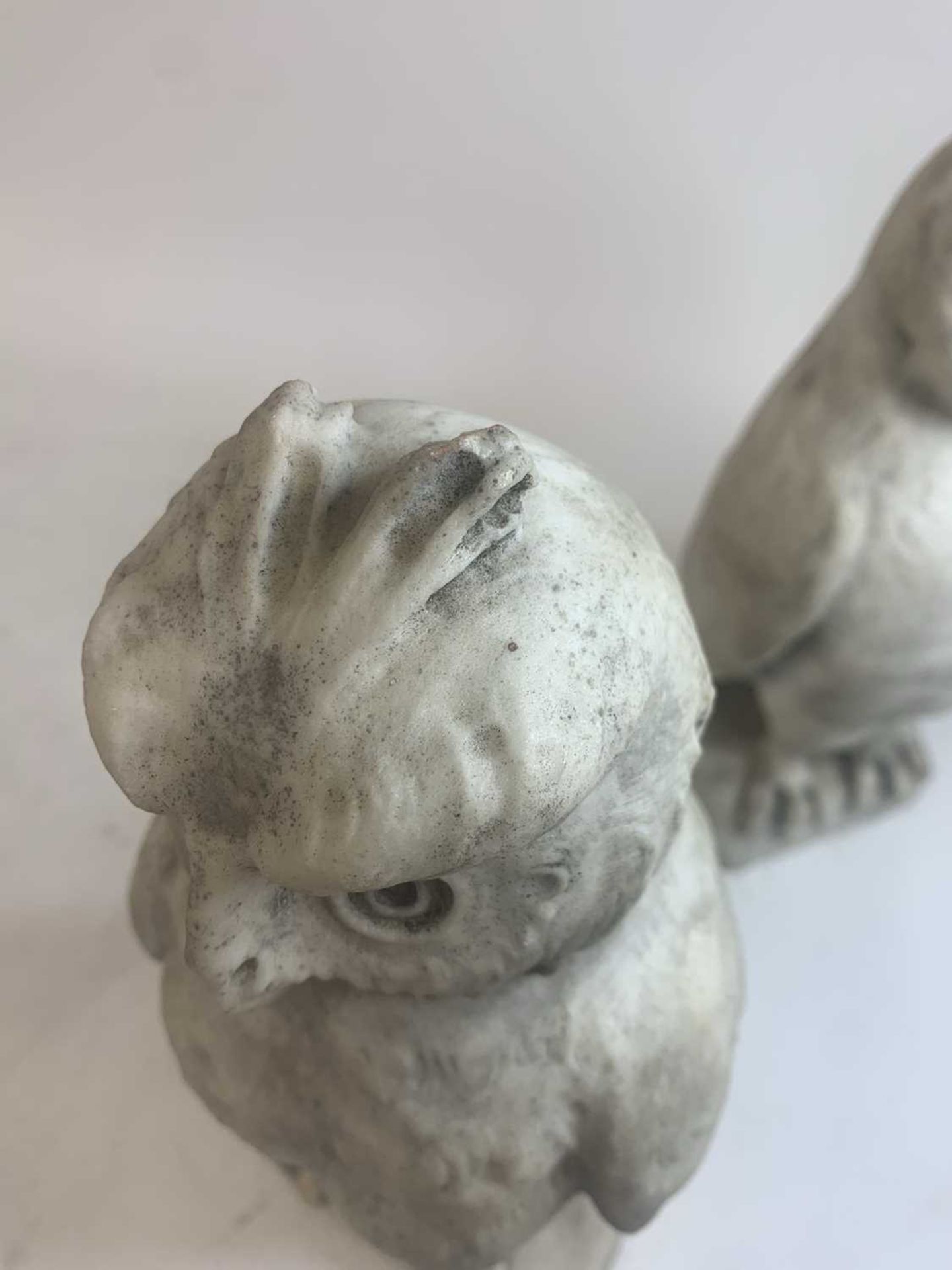 A pair of carved marble owls - Image 6 of 35