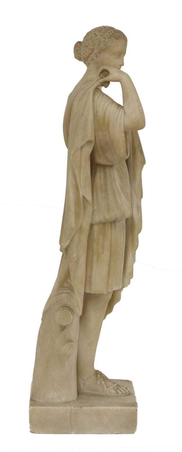 A grand tour carved alabaster figure, - Bild 2 aus 3