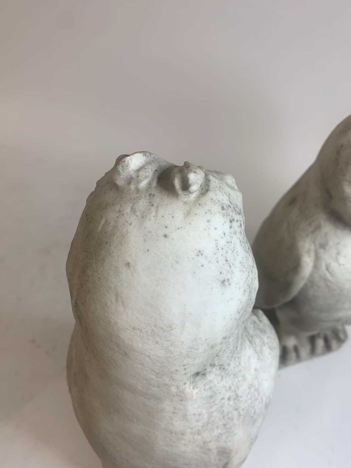 A pair of carved marble owls - Image 10 of 35
