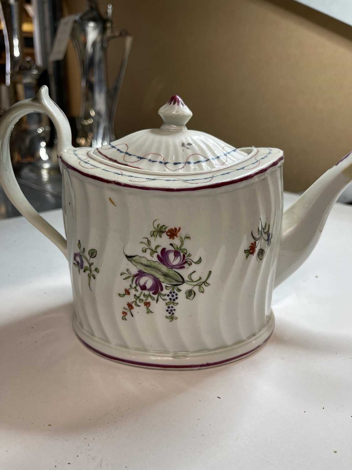 New Hall porcelain teawares, - Bild 14 aus 15