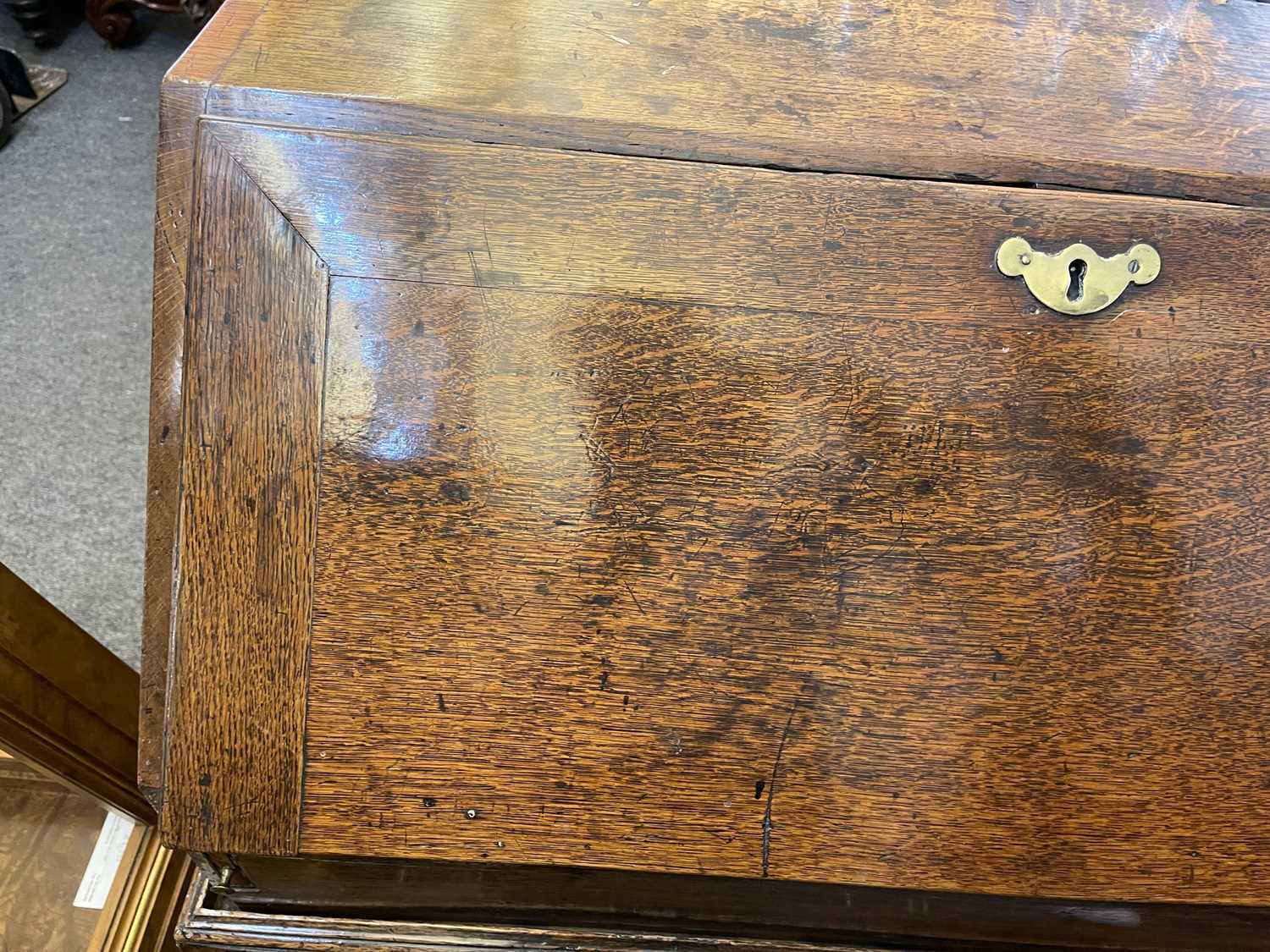 An oak bureau on stand, - Image 6 of 64