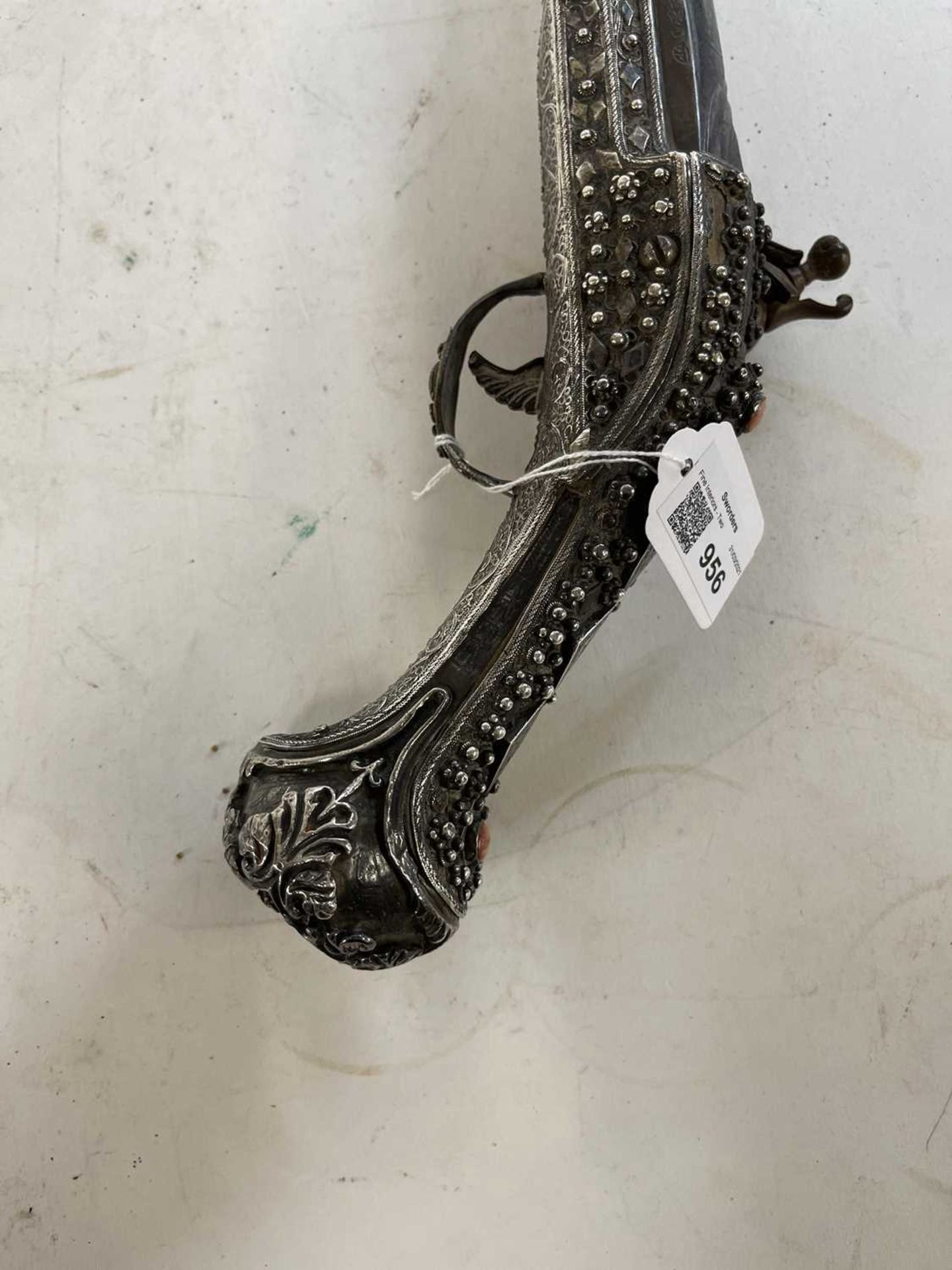 A Turkish silver-mounted flintlock pistol, - Bild 12 aus 45