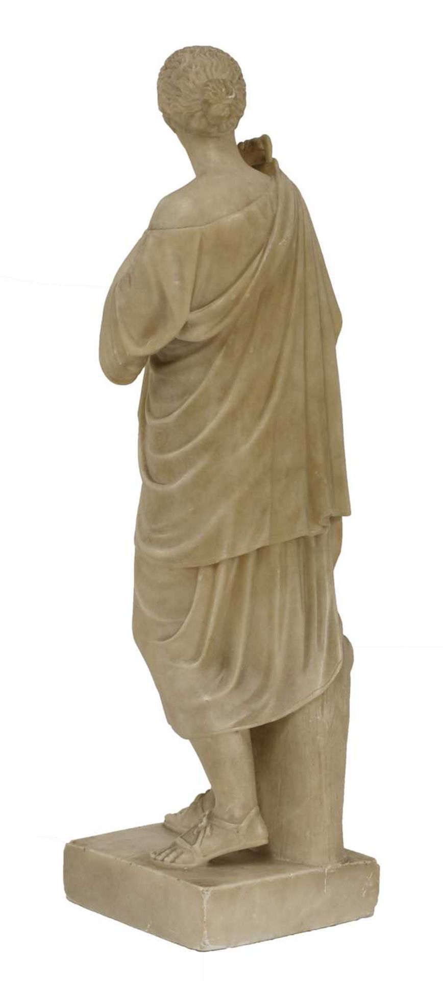 A grand tour carved alabaster figure, - Bild 3 aus 3