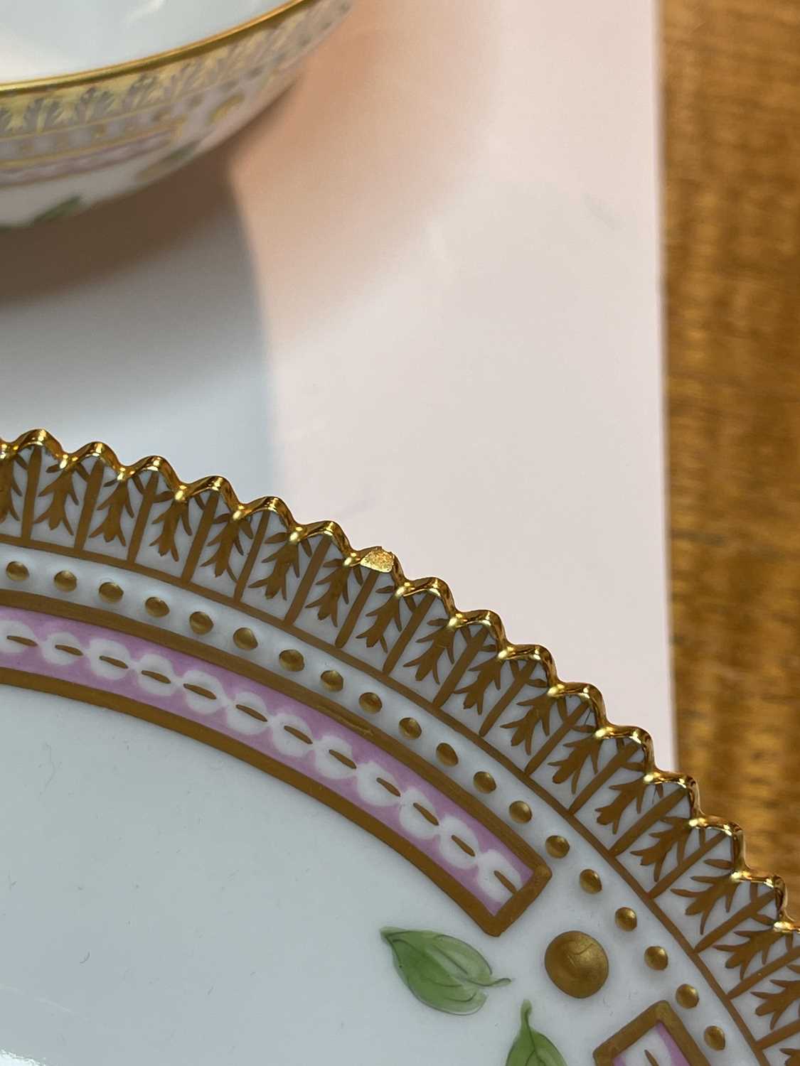 An extensive Royal Copenhagen 'Flora Danica' porcelain dinner service, - Bild 131 aus 139
