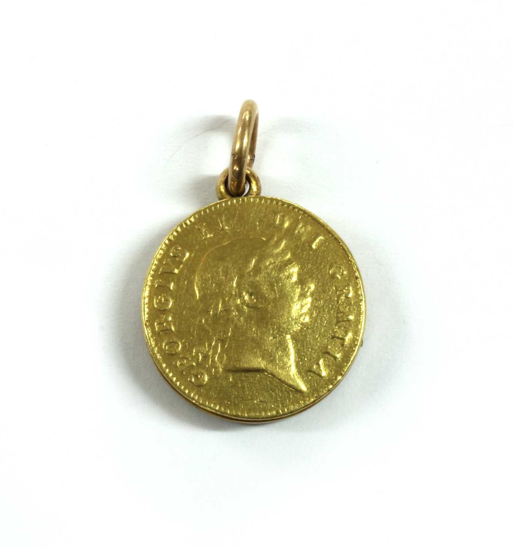 A gold chalcedony locket, - Image 2 of 6