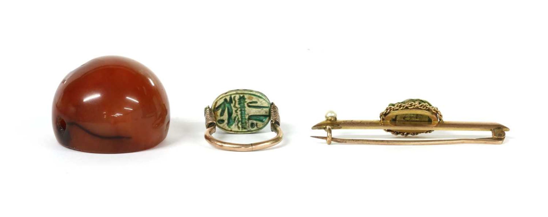 A gold scarab brooch, - Image 2 of 2