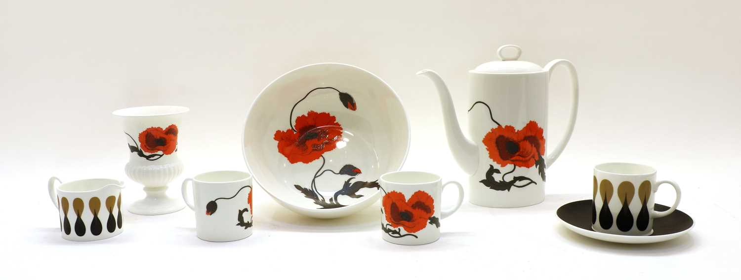 A Wedgwood Susie Cooper design Cornpoppy pattern tea and dinner service,