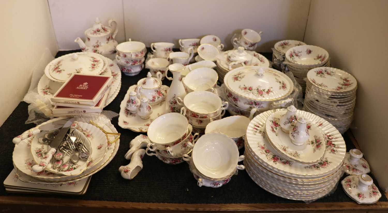 A Royal Albert 'Lavender Rose' dinner service, - Image 3 of 3