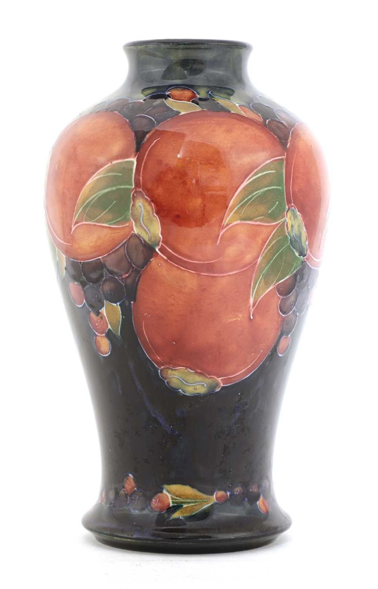 A William Moorcroft 'Pomegranate' vase, - Bild 2 aus 3