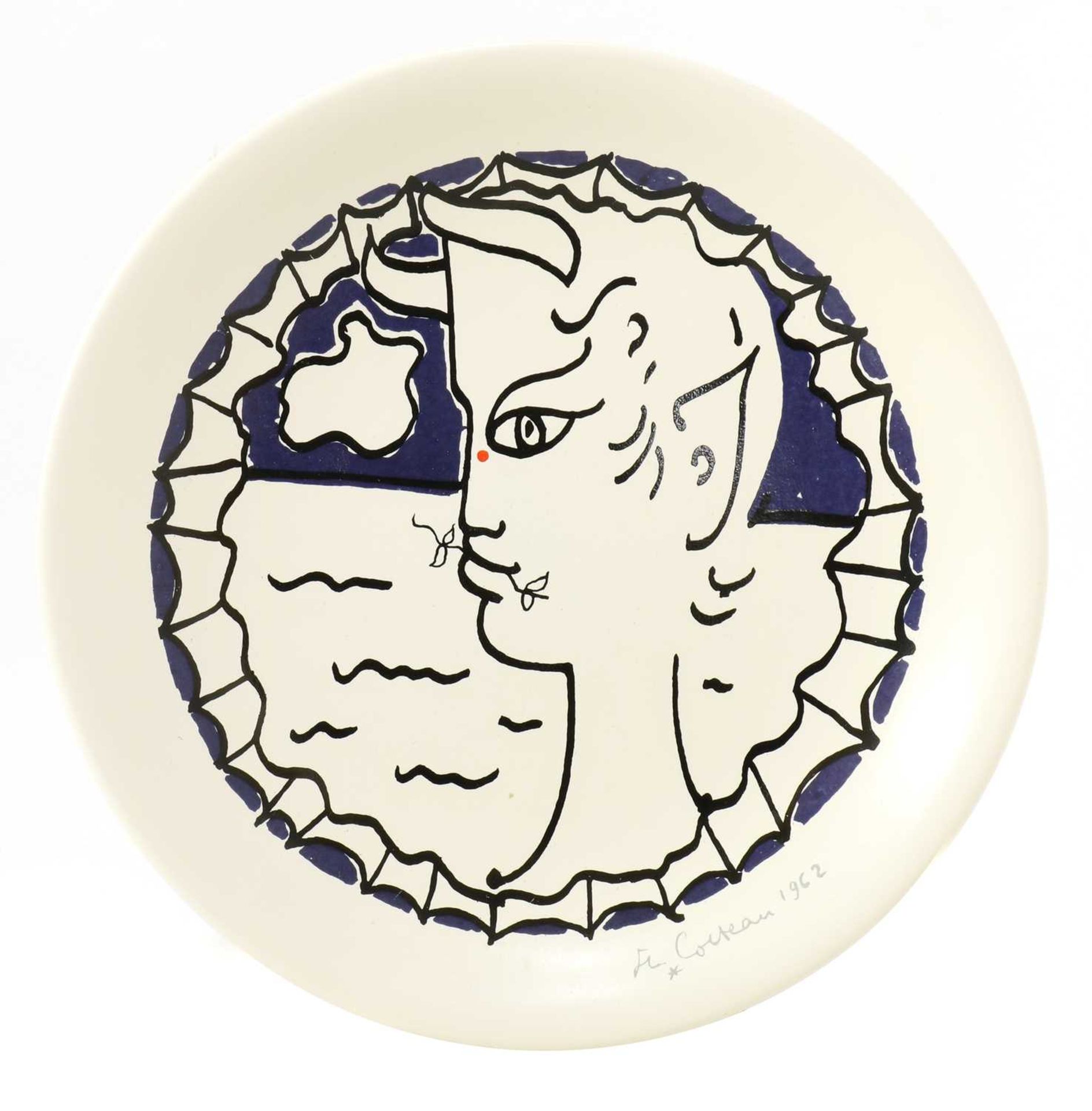 A Seyei porcelain plate,