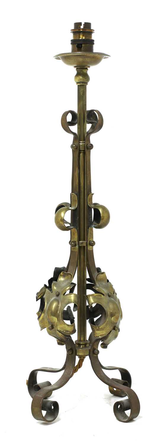 A brass table lamp, - Image 4 of 4