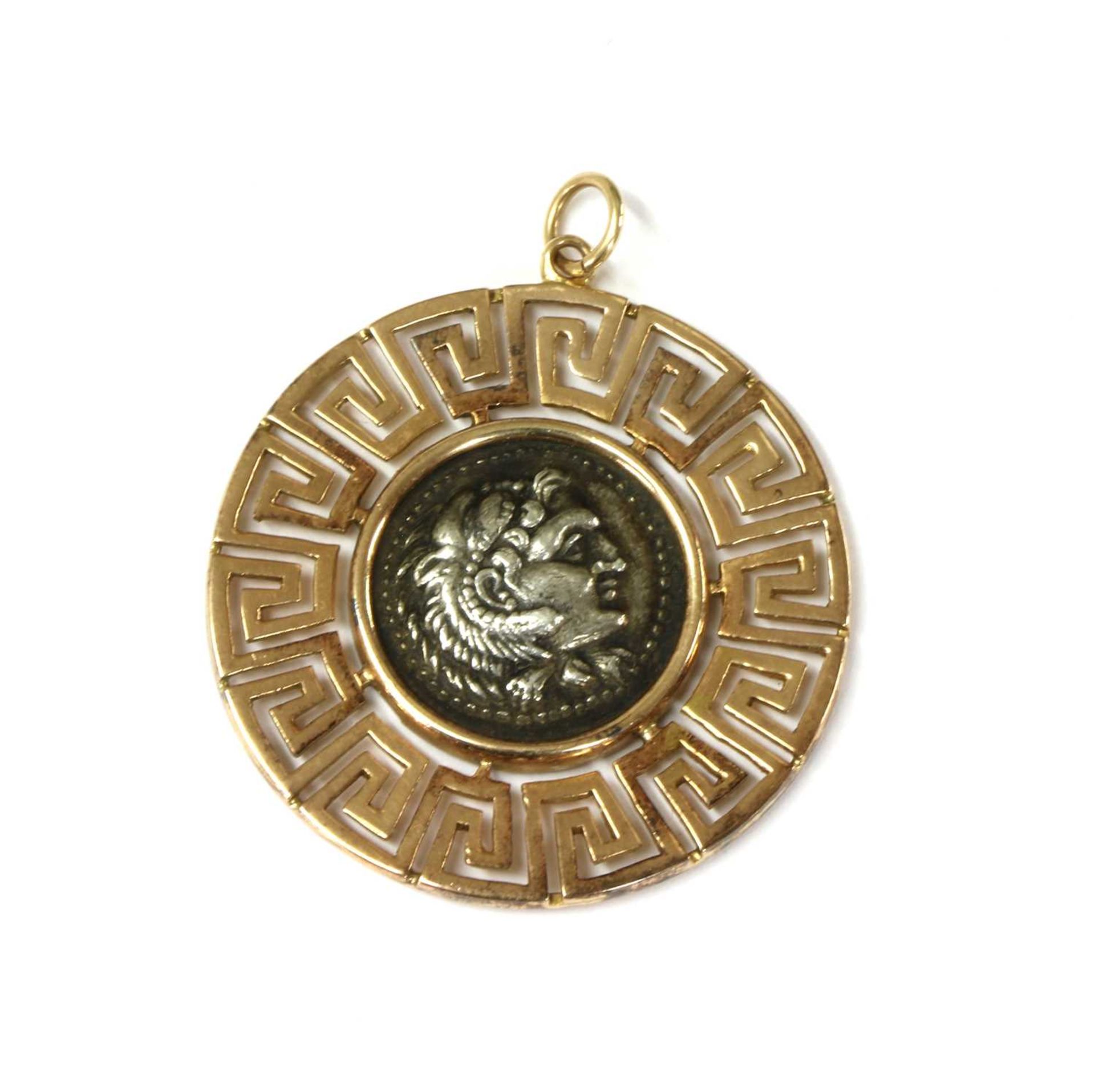 A gold and silver pendant, - Bild 2 aus 2