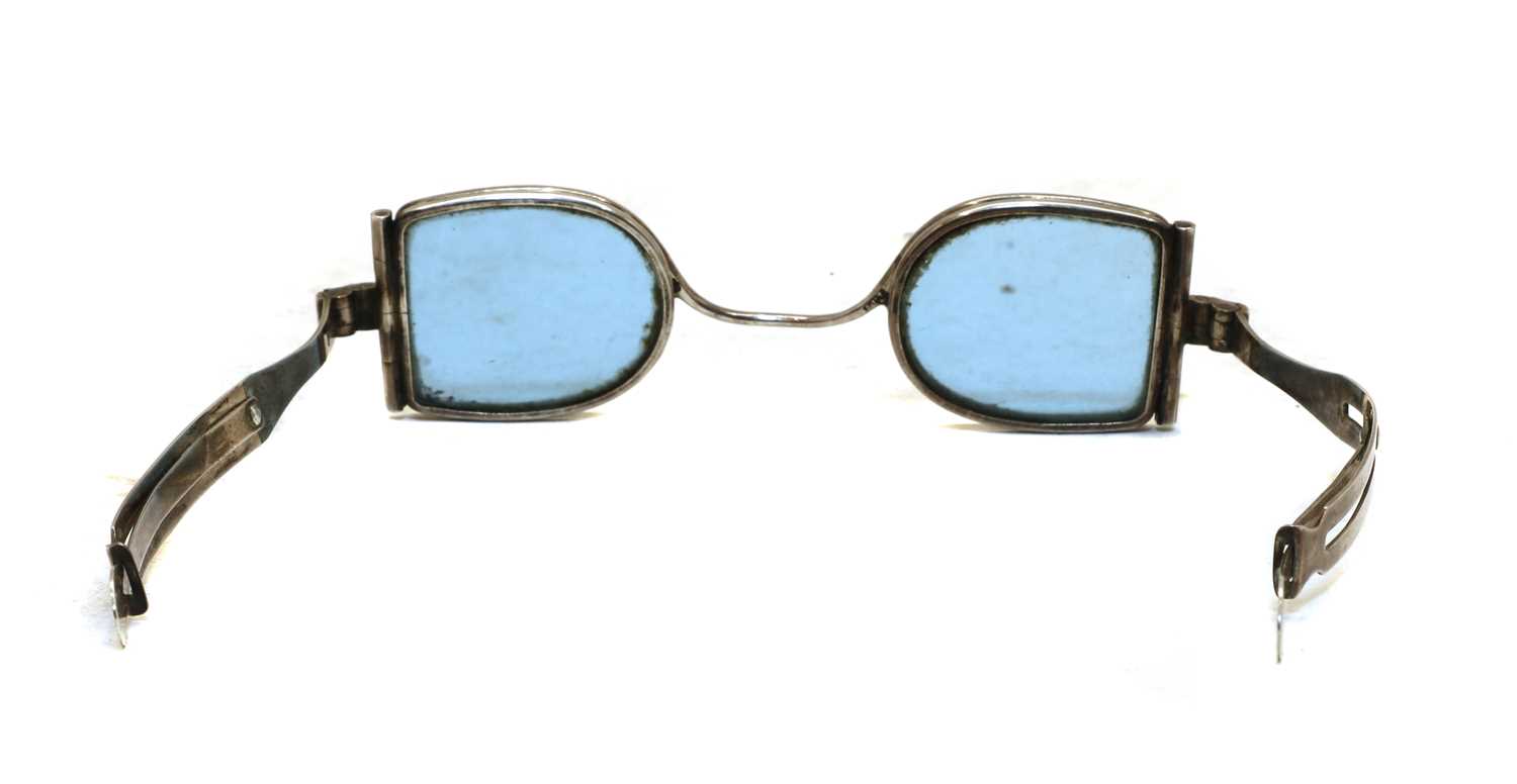 A pair of early Victorian silver spectacles - Image 3 of 3