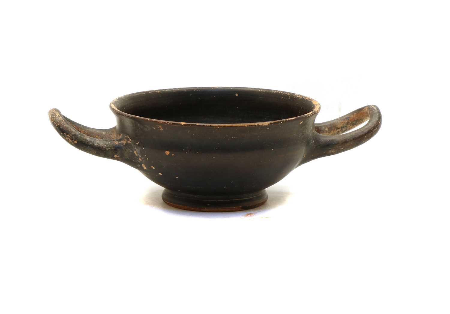 An Attic kylix, - Image 2 of 4