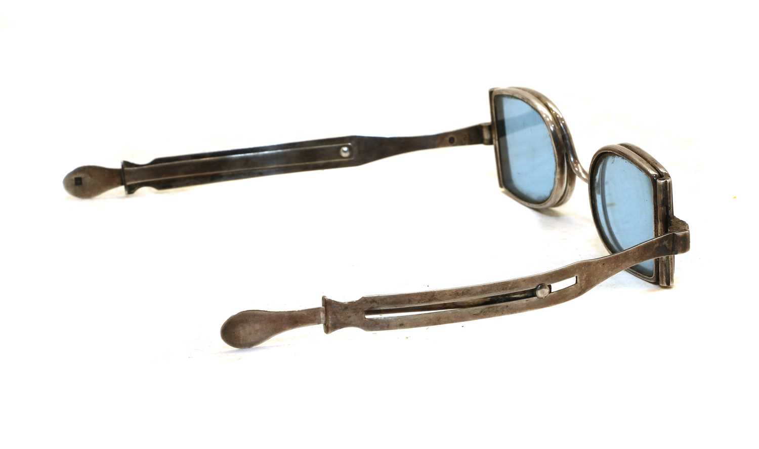 A pair of early Victorian silver spectacles - Image 2 of 3