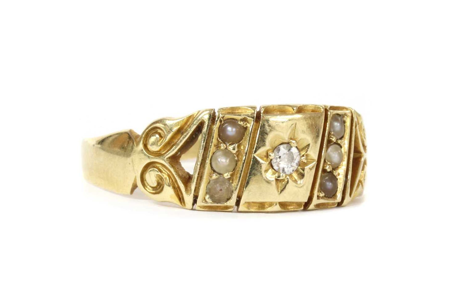 A Victorian gold diamond and split pearl ring, - Bild 2 aus 3
