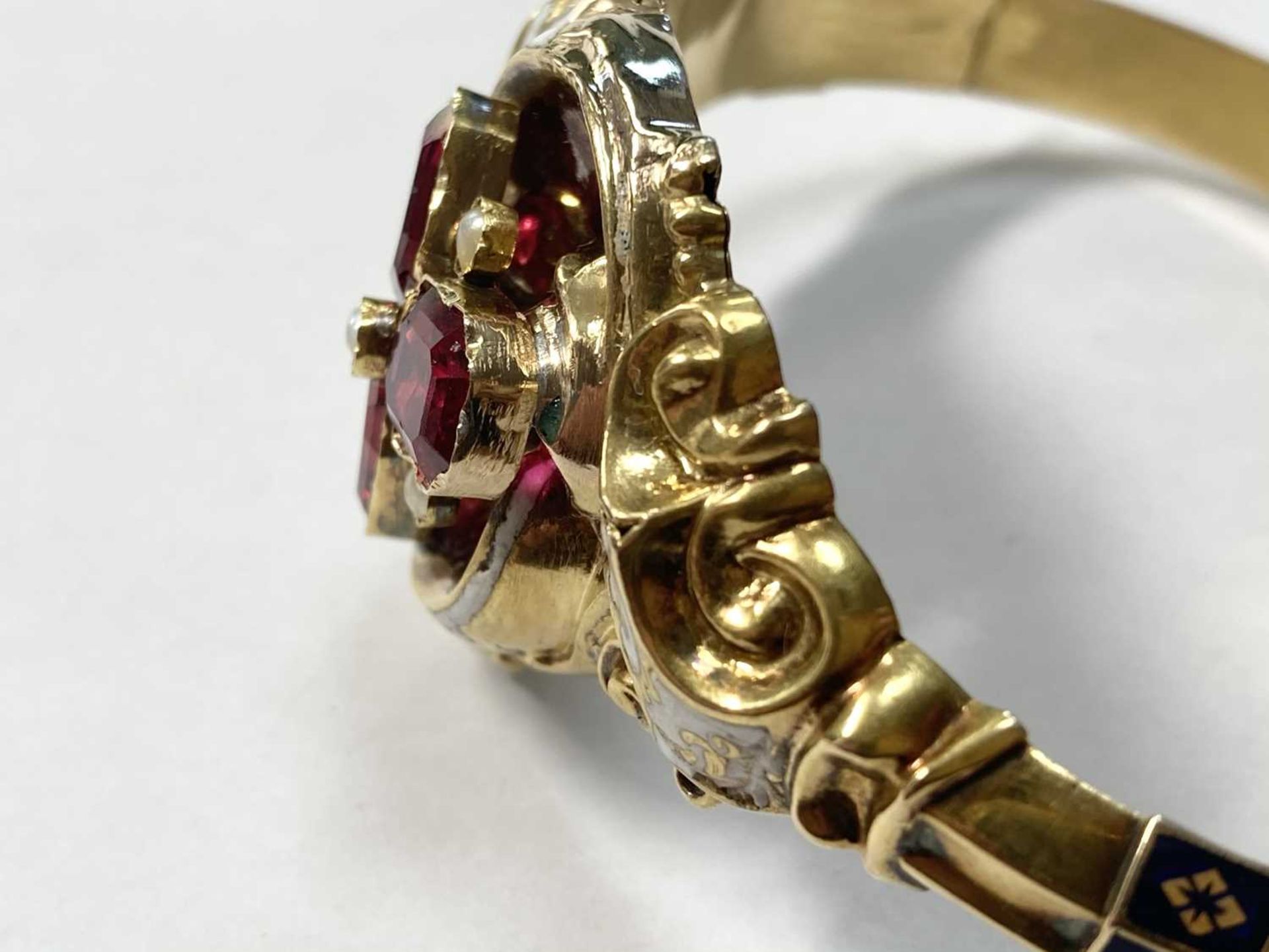 A Swedish gold paste, split pearl and enamel hollow hinged bangle, c.1850, - Image 7 of 8