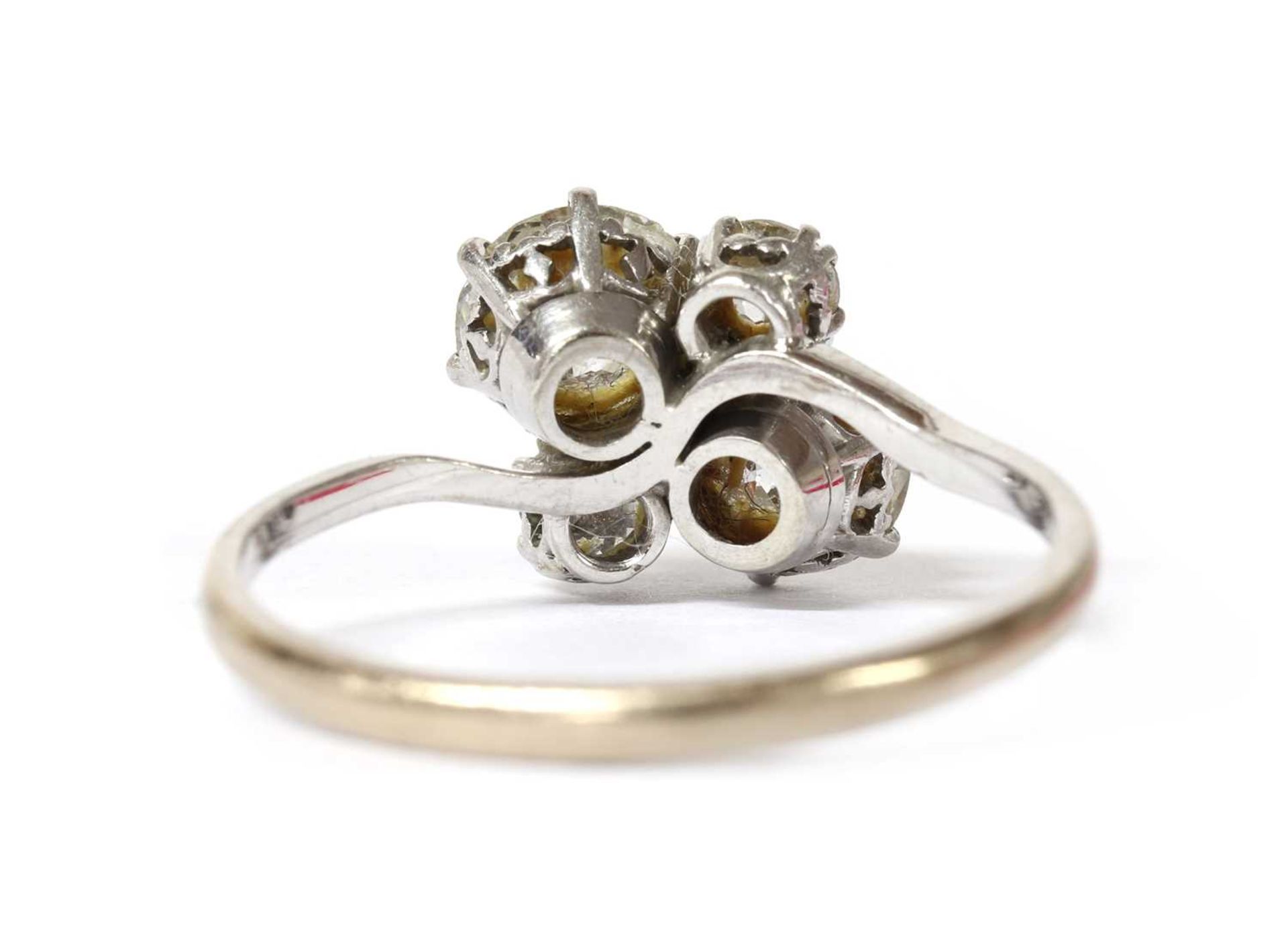 A white gold four stone diamond cluster ring, - Bild 3 aus 6