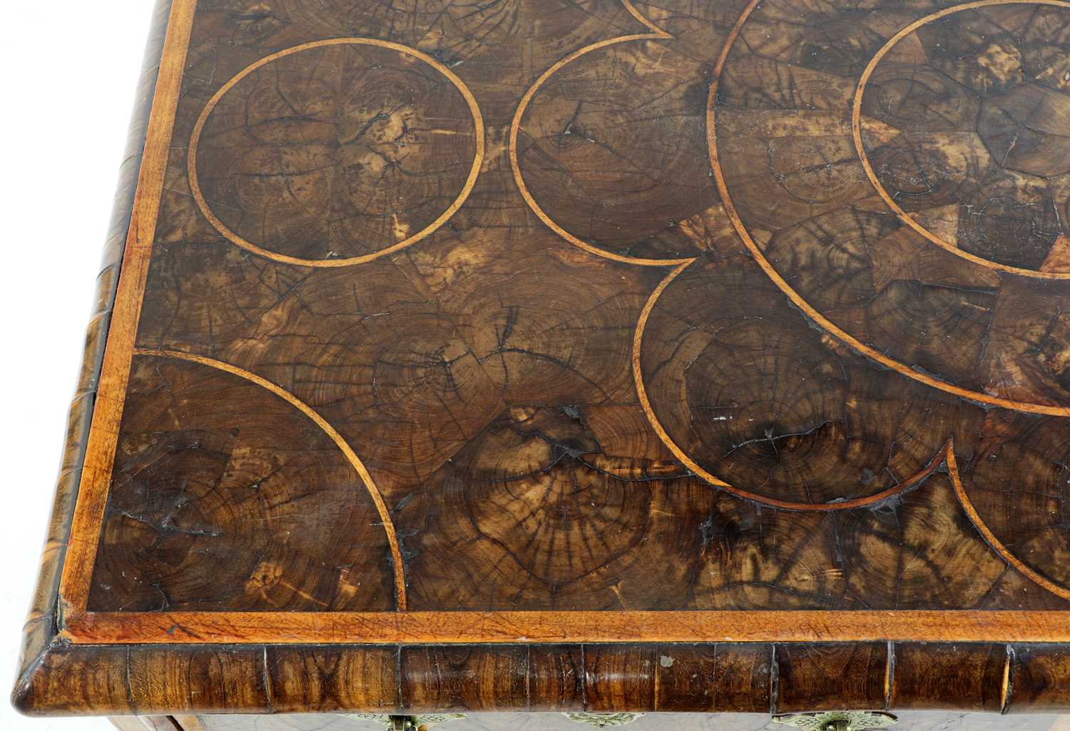 A William and Mary oyster veneered laburnum and fruitwood inlaid chest of drawers - Image 10 of 85