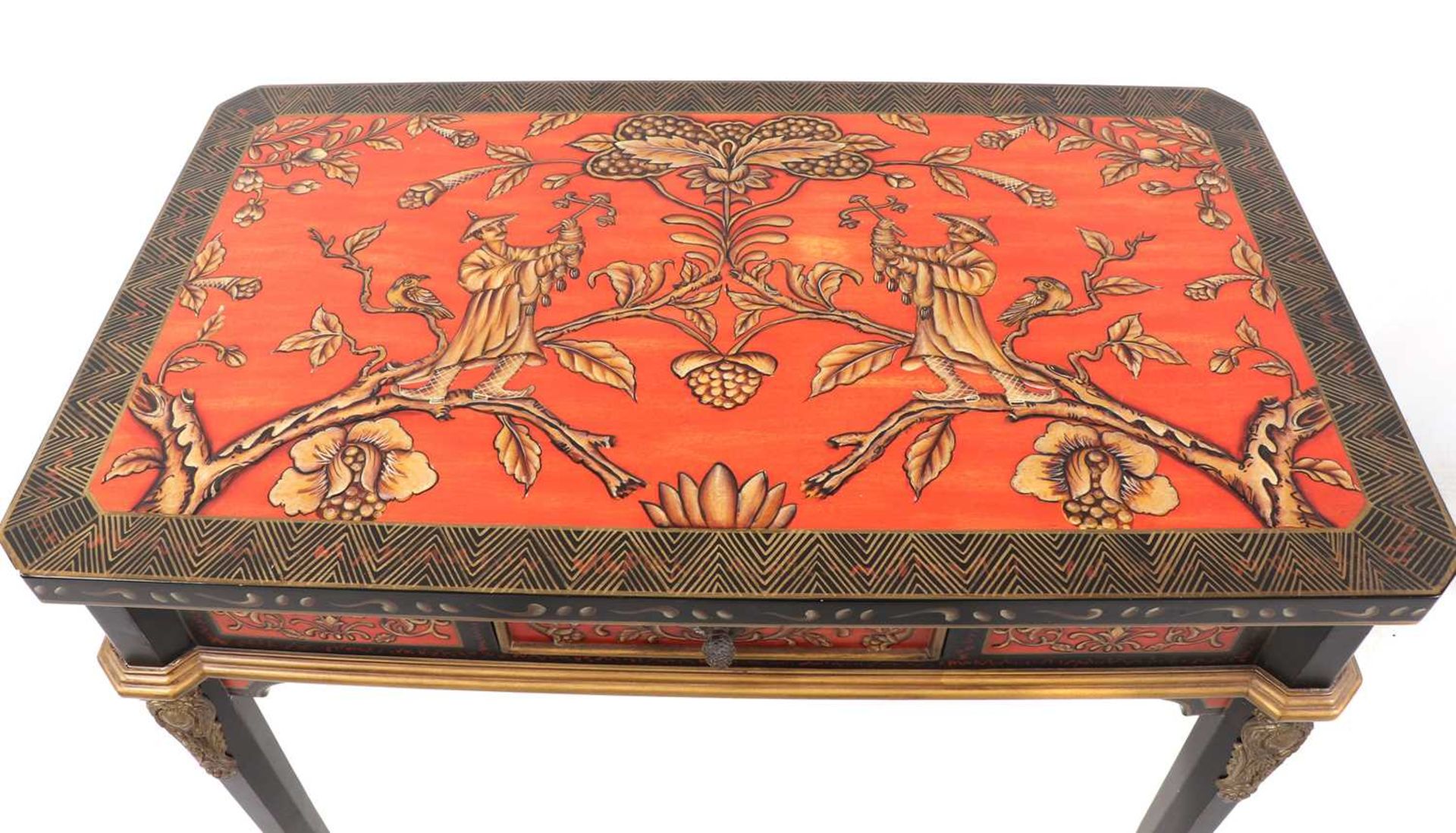 A pair of Napoleon III-style lacquered chinoiserie side tables, - Bild 6 aus 10