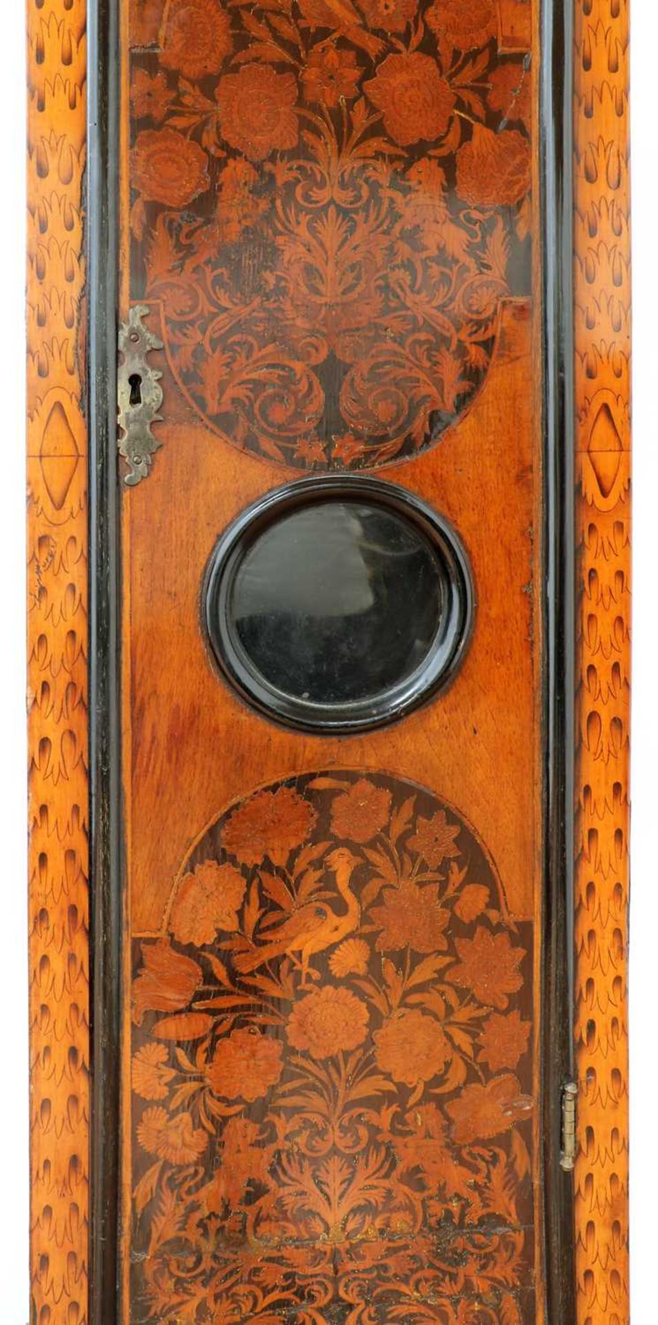 A William and Mary walnut and marquetry inlaid longcase clock, - Bild 7 aus 11