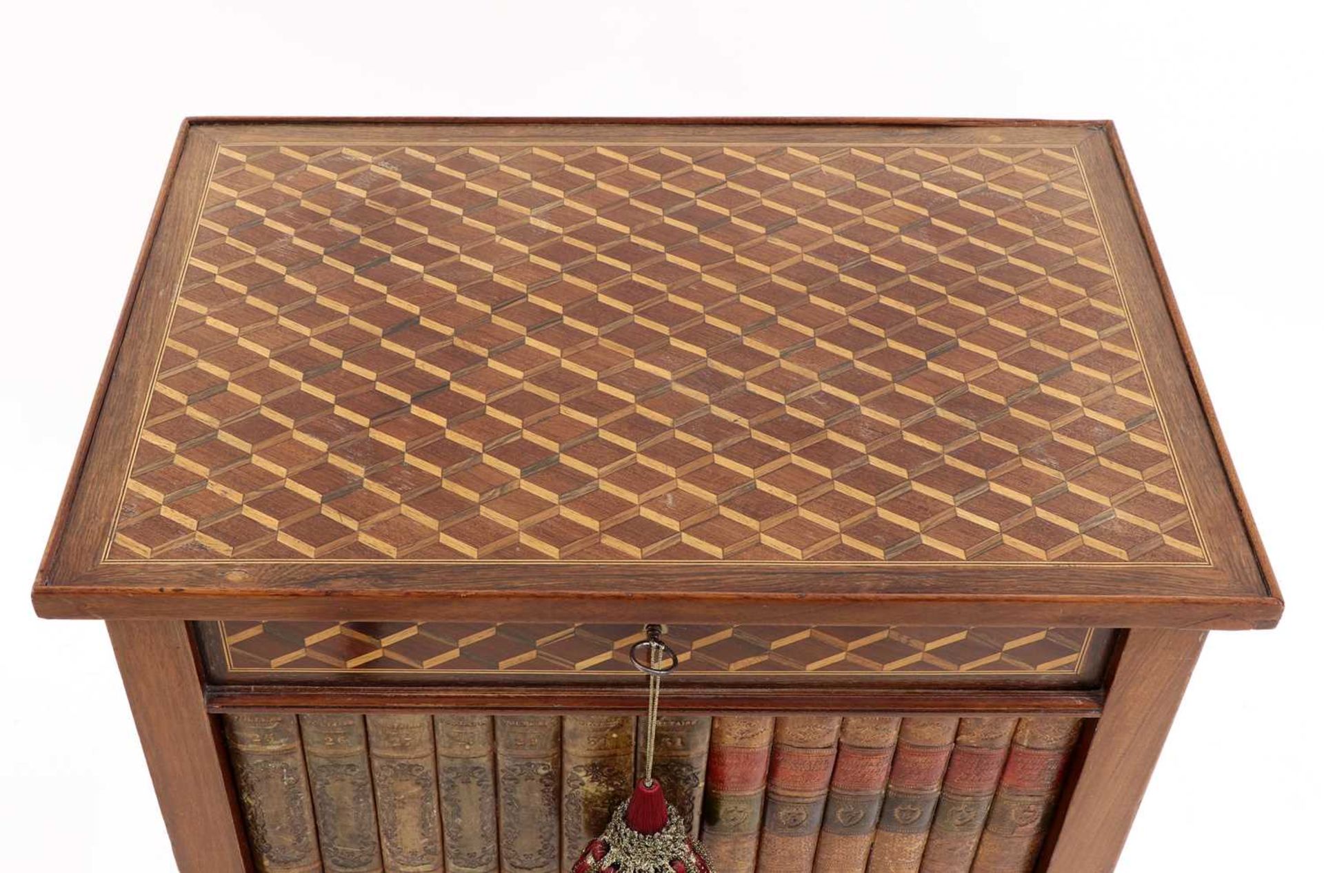 A pair of parquetry inlaid night tables, - Image 8 of 14