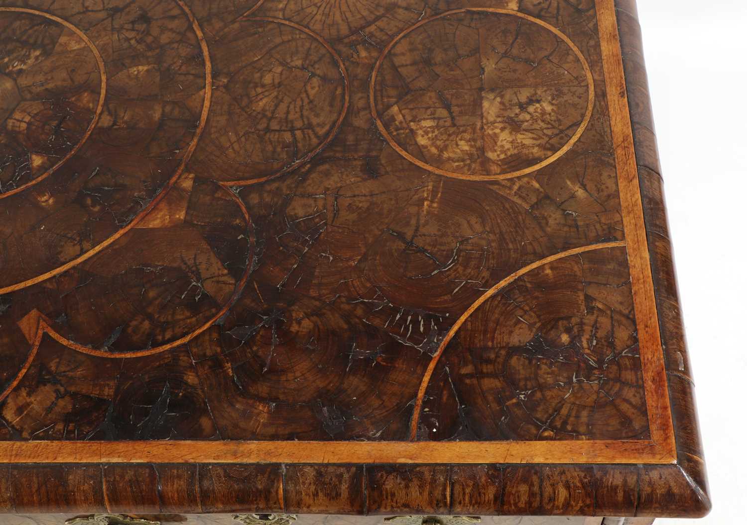 A William and Mary oyster veneered laburnum and fruitwood inlaid chest of drawers - Image 9 of 85