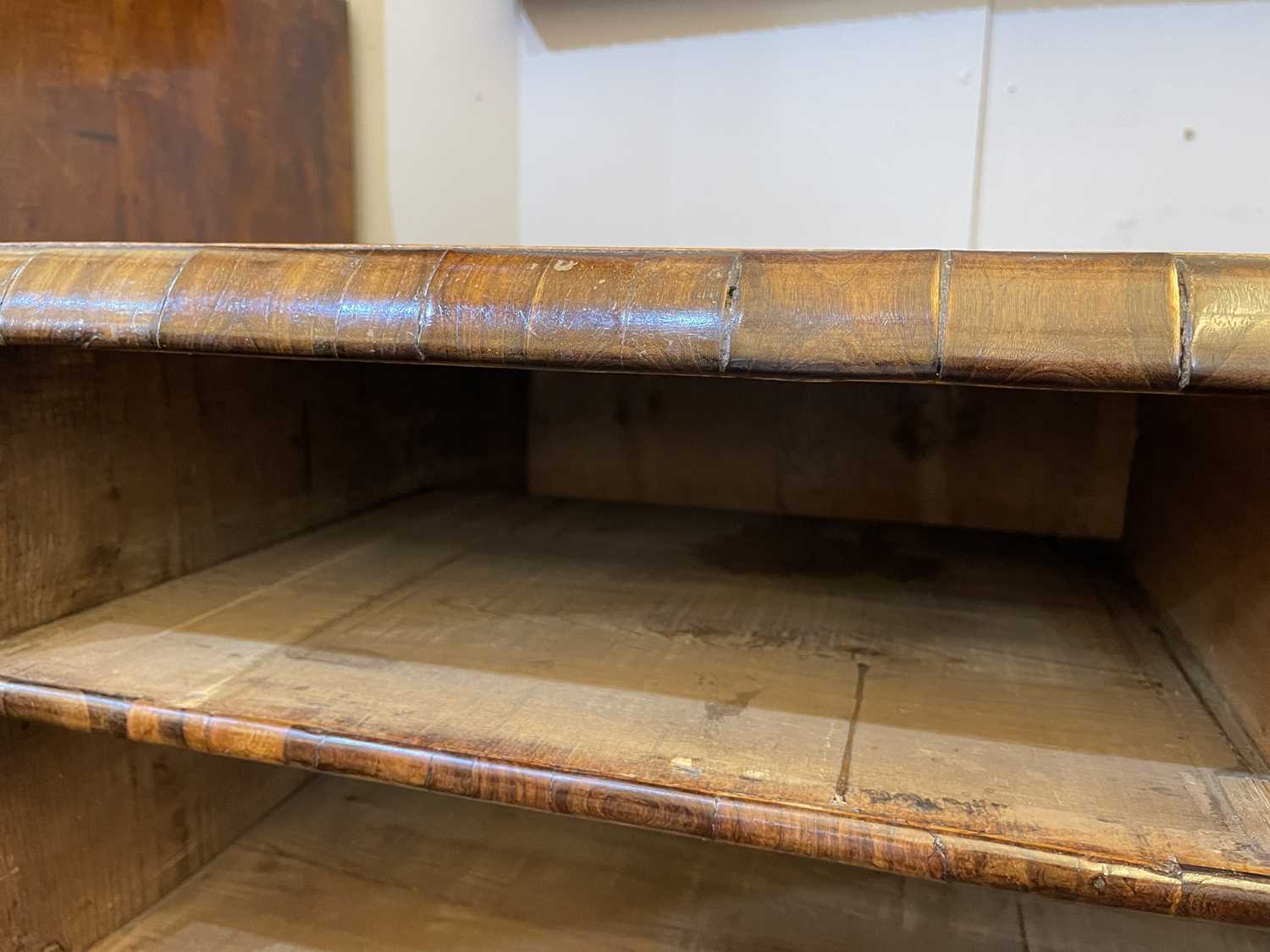 A William and Mary oyster veneered laburnum and fruitwood inlaid chest of drawers - Image 51 of 85