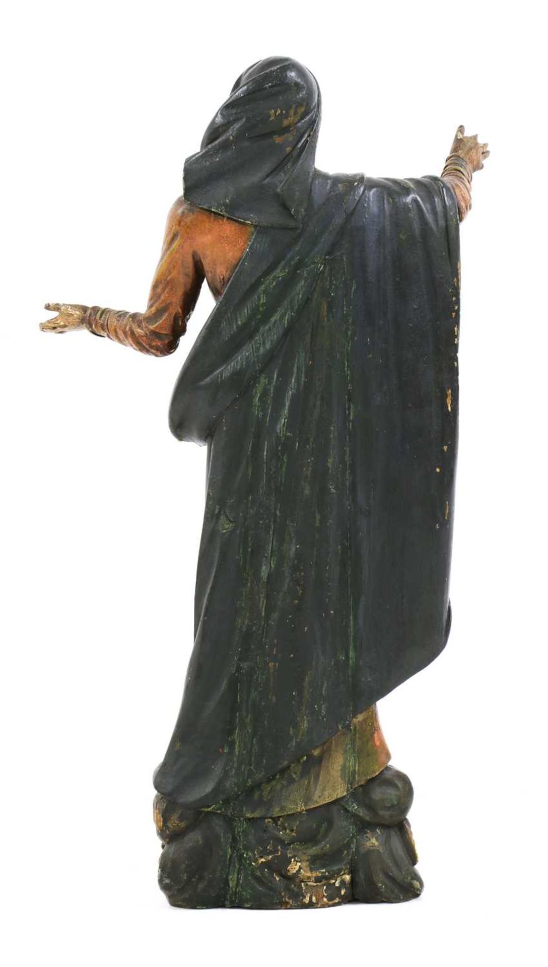 A Continental carved wood figure of Mary, - Bild 4 aus 4