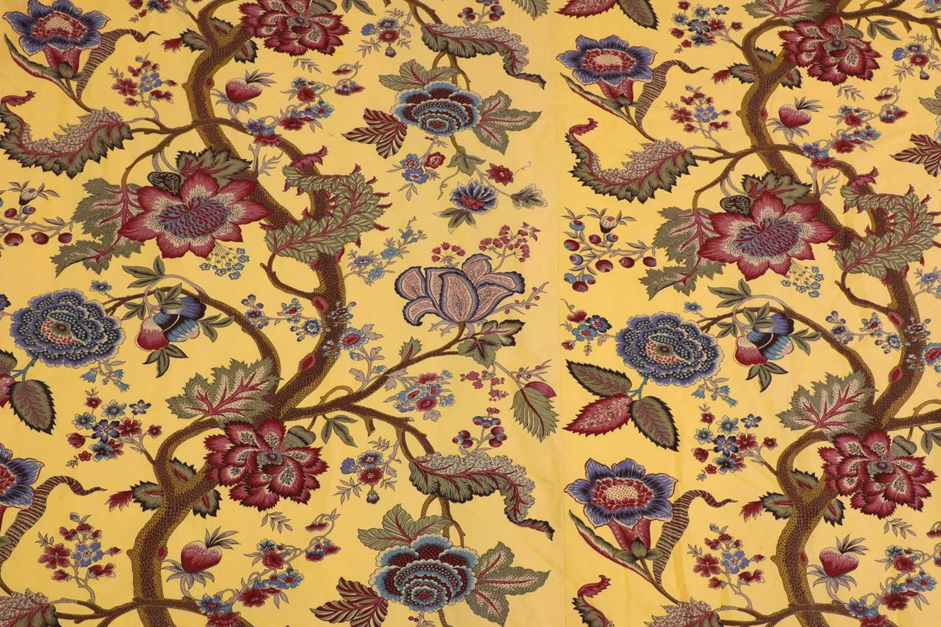 Two pairs of lined and interlined Jaipur pattern curtains, - Image 3 of 7