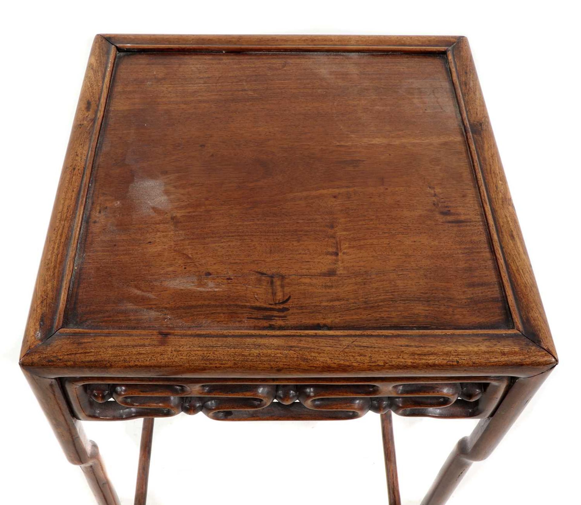A Chinese hardwood side table, - Bild 4 aus 5