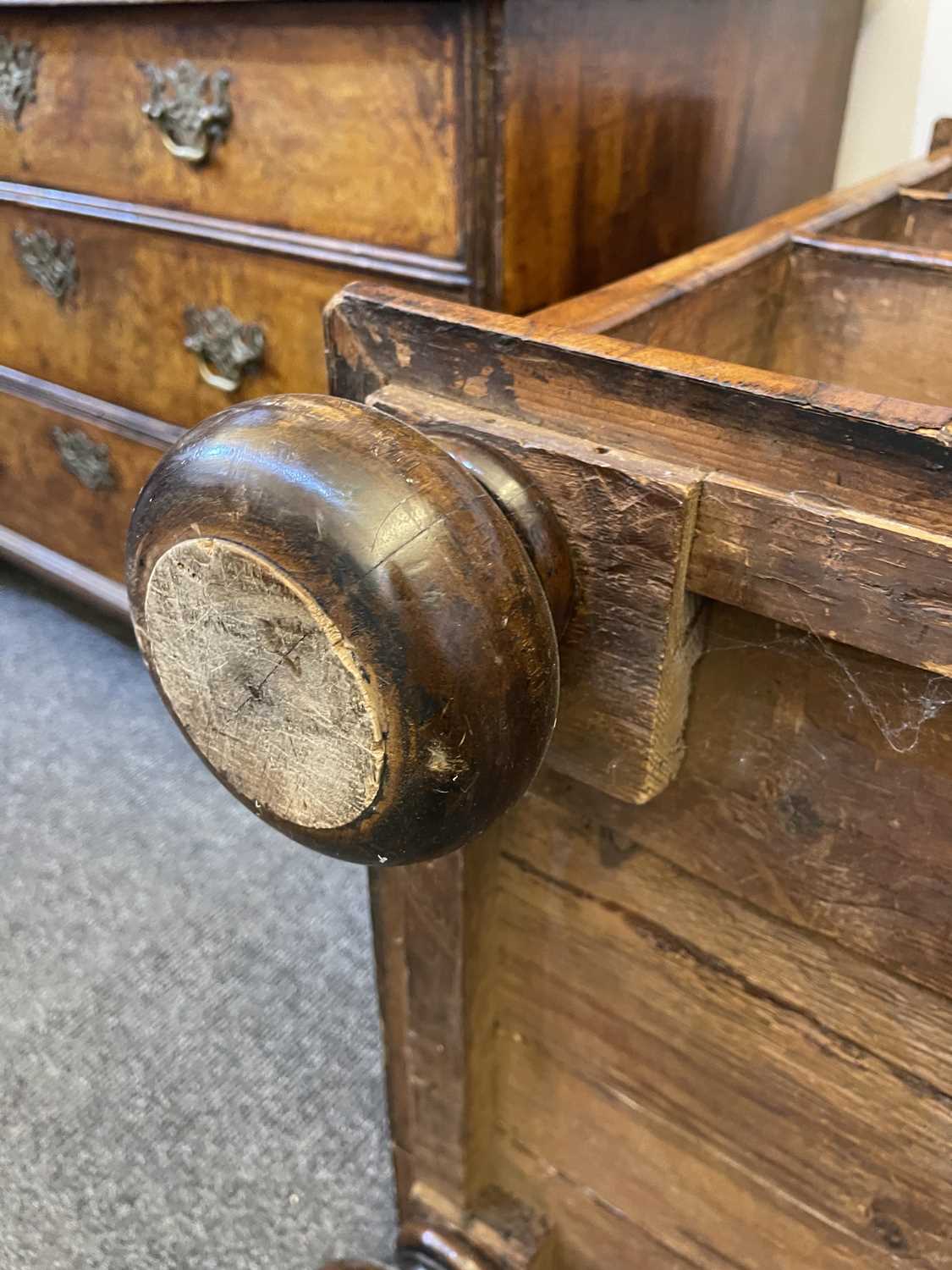 A William and Mary oyster veneered laburnum and fruitwood inlaid chest of drawers - Image 77 of 85