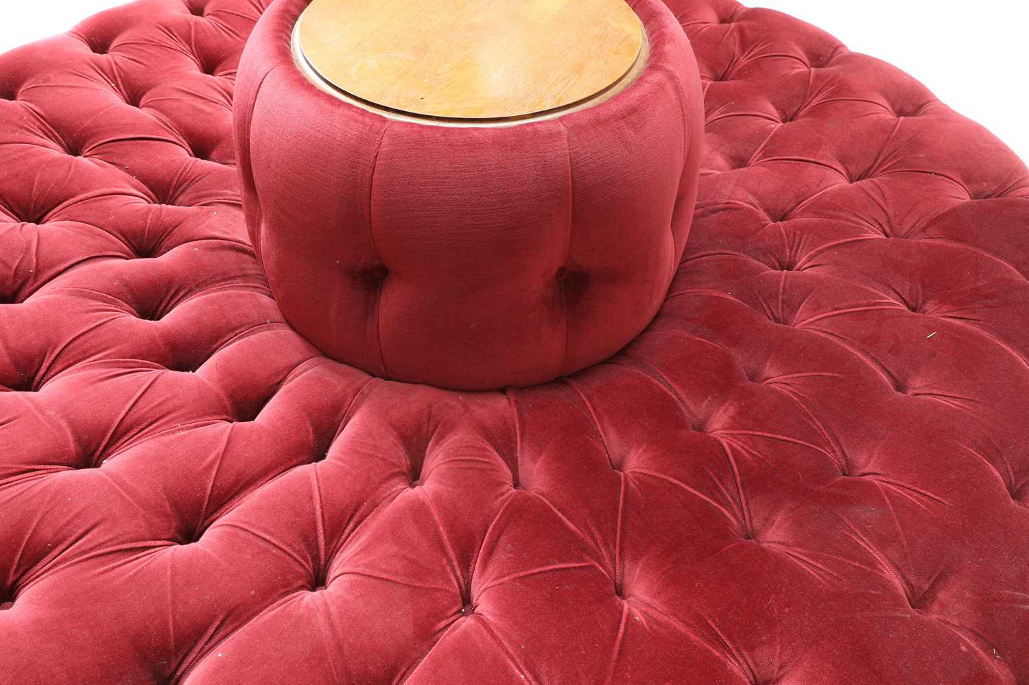 A circular banquette, - Image 2 of 4