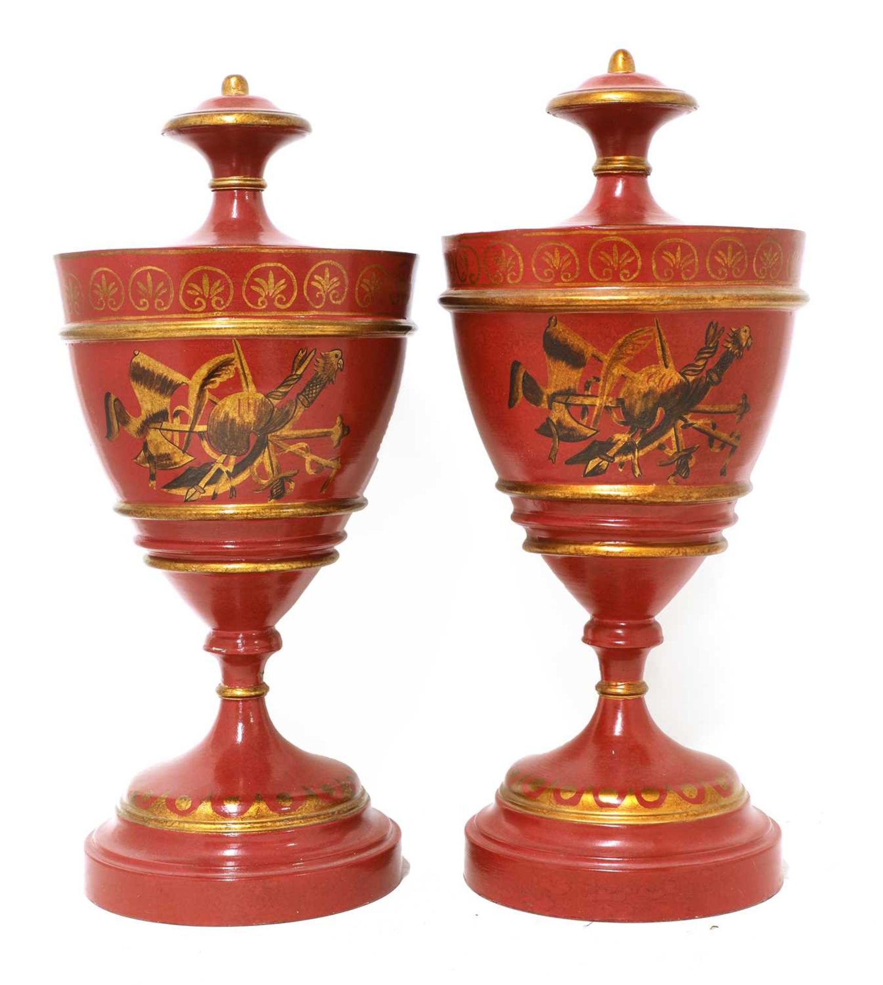 A pair of Regency-style toleware urns - Image 2 of 5