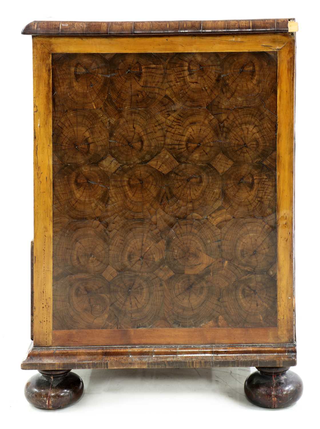 A William and Mary oyster veneered laburnum and fruitwood inlaid chest of drawers - Image 3 of 85