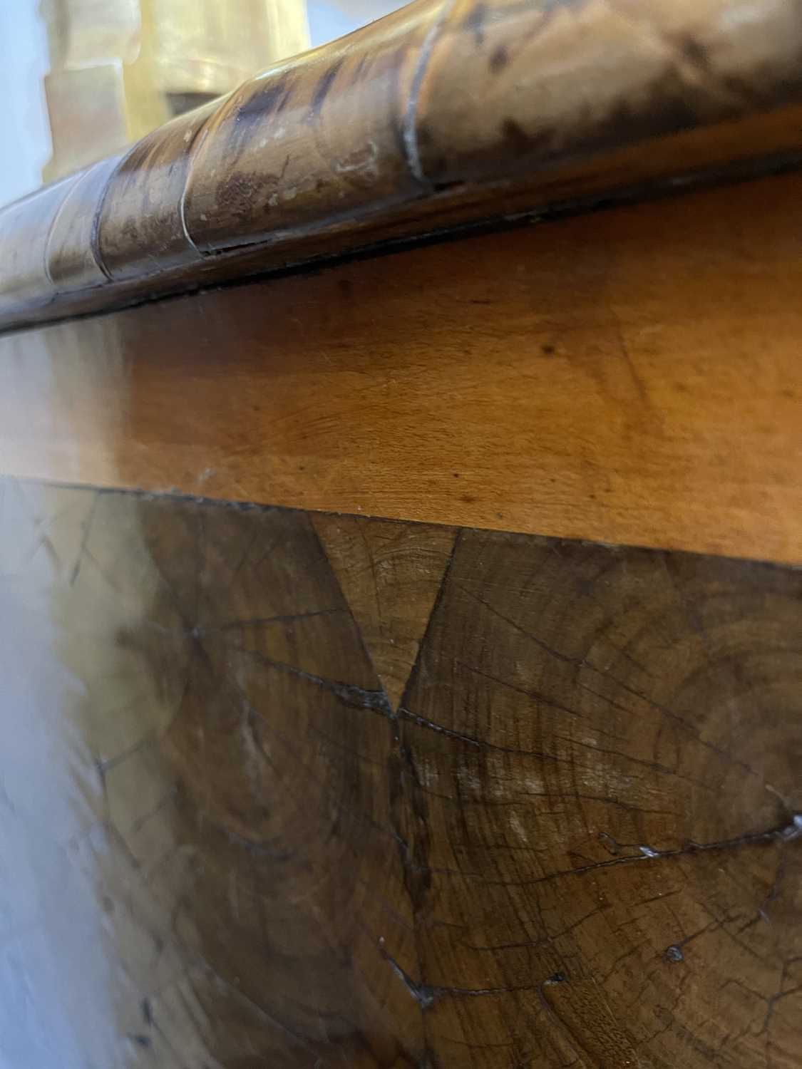 A William and Mary oyster veneered laburnum and fruitwood inlaid chest of drawers - Image 79 of 85