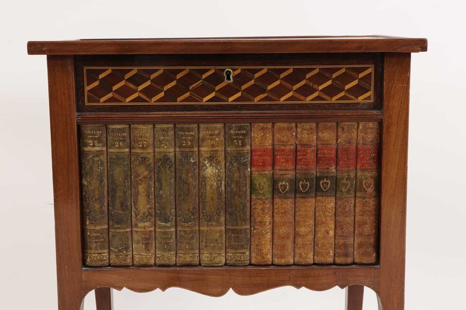 A pair of parquetry inlaid night tables, - Image 6 of 14