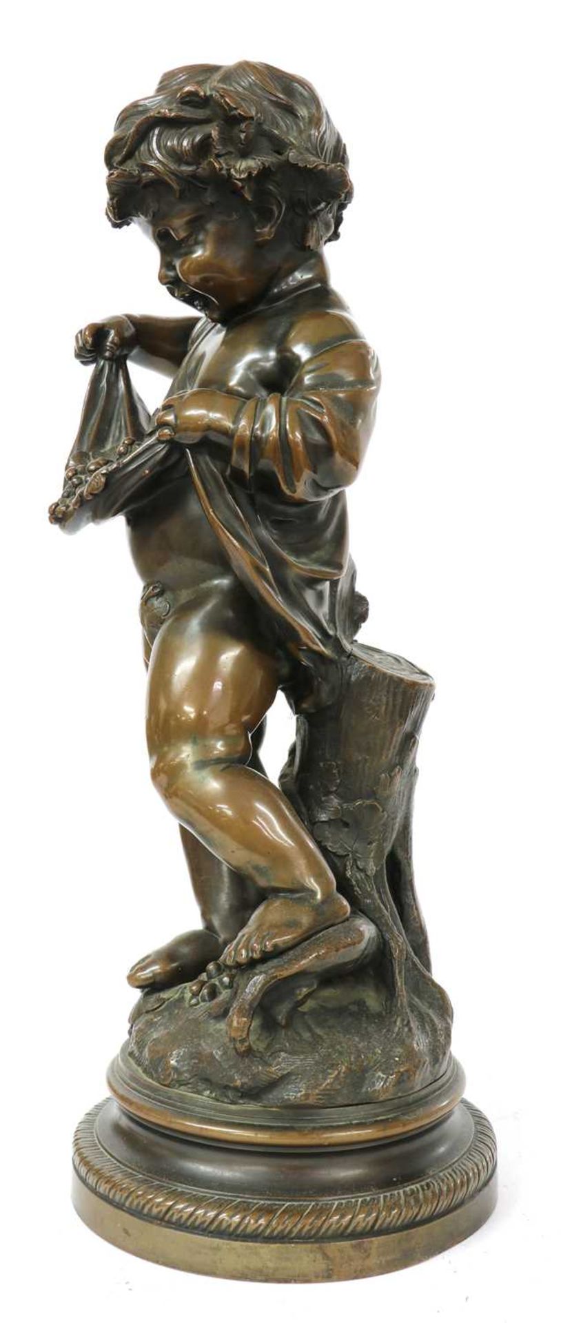 A bronze figure of a bacchanalian putto, - Bild 3 aus 4