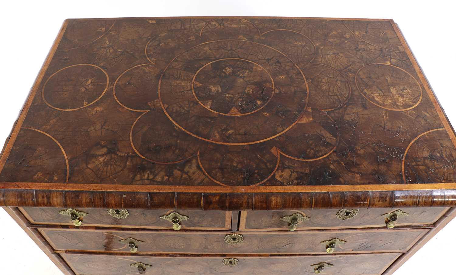 A William and Mary oyster veneered laburnum and fruitwood inlaid chest of drawers - Image 7 of 85