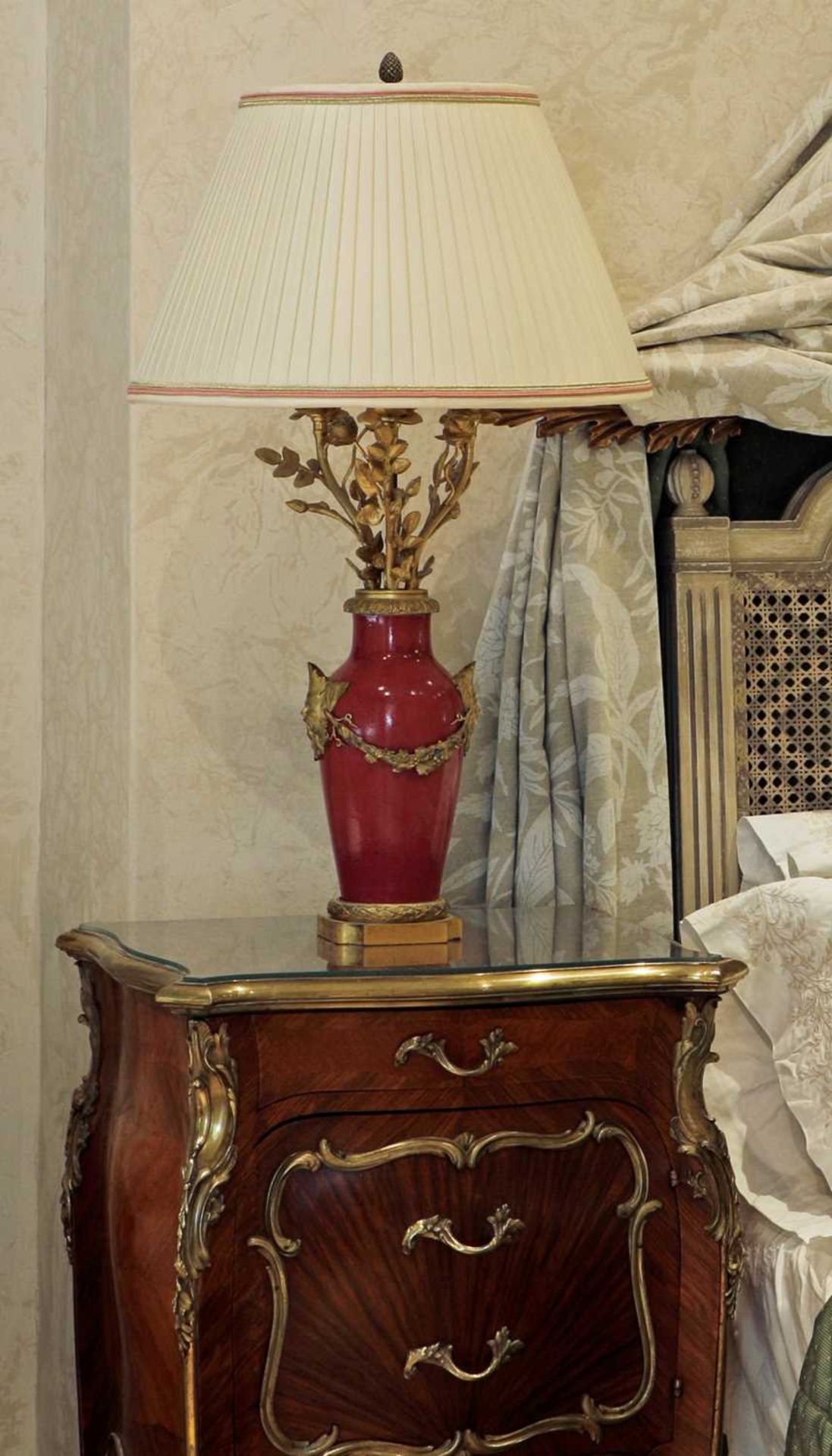 A pair of ormolu-mounted pink ground vase lamps, - Image 5 of 6