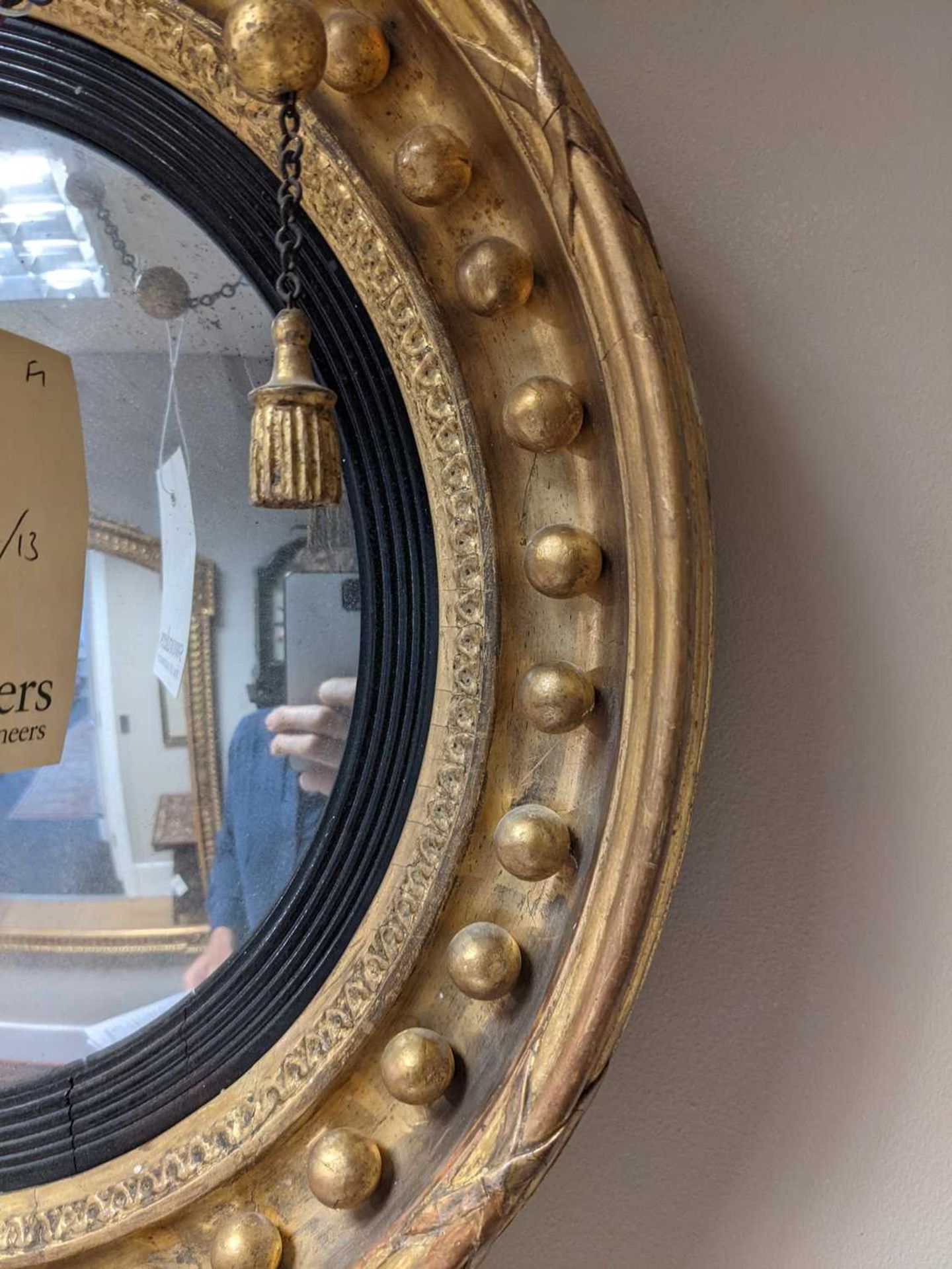 A Regency giltwood convex mirror, - Bild 18 aus 21