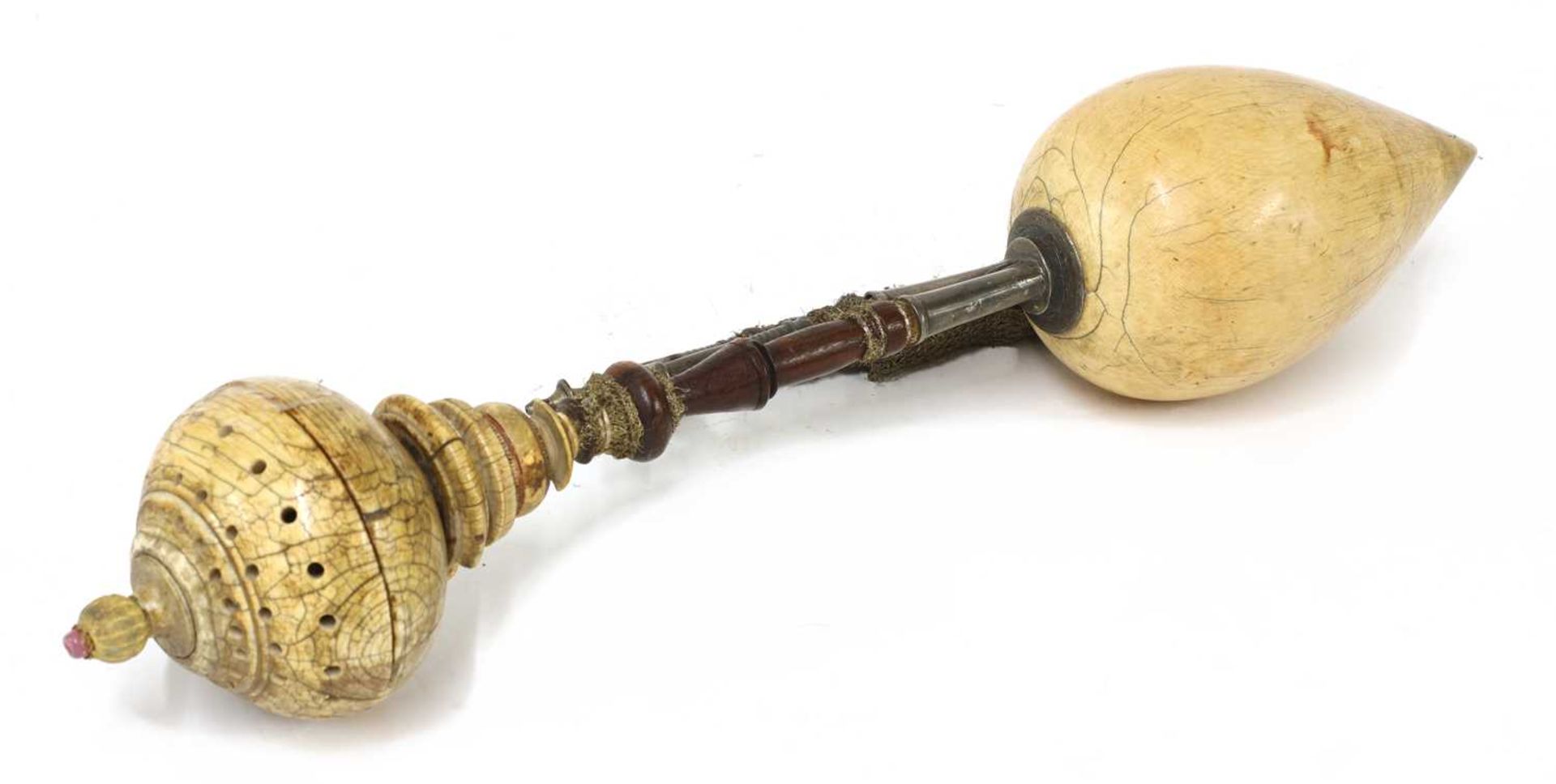 A Mughal ivory hookah pipe, - Bild 3 aus 10