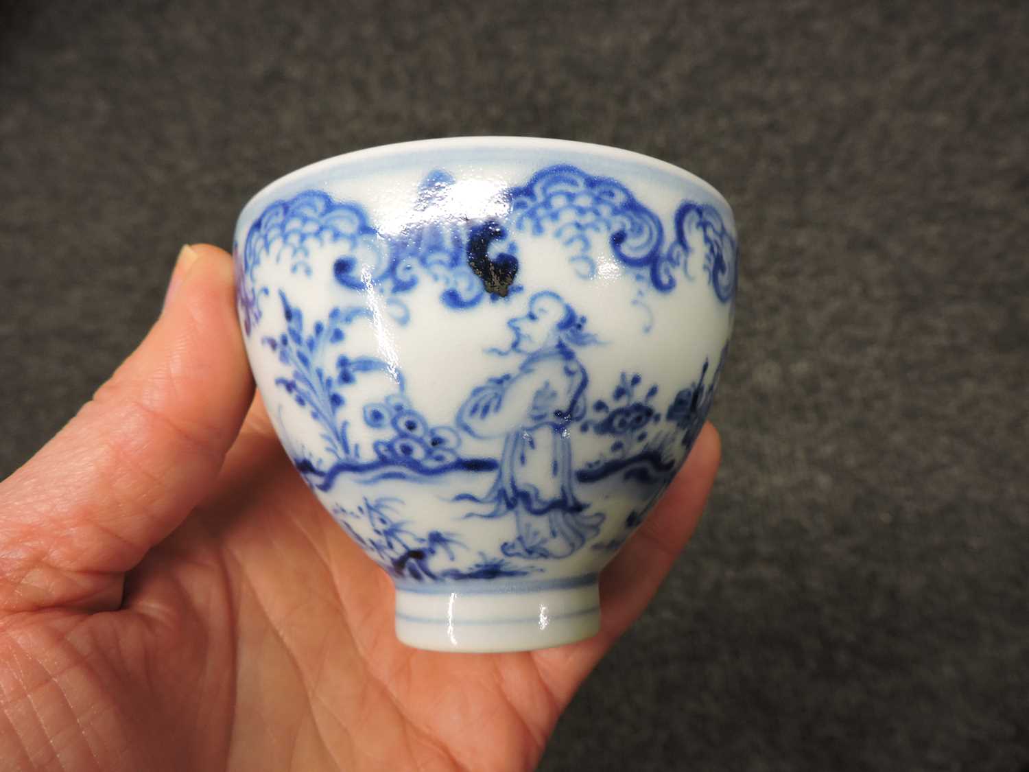 A Chinese blue and white cup, - Image 10 of 11