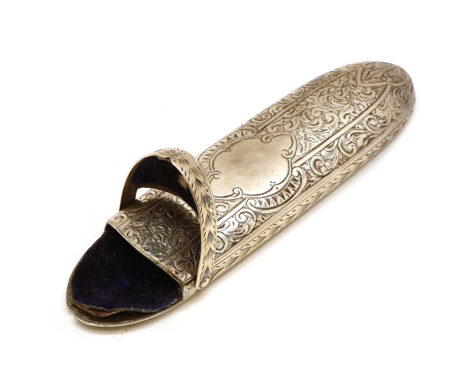 A Victorian silver spectacle case, - Image 3 of 6